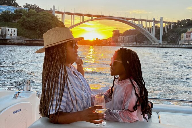 Port : 6 Bridges Private Yacht Cruise with Local Wine & Snacks - What the private format is worth at $337.55