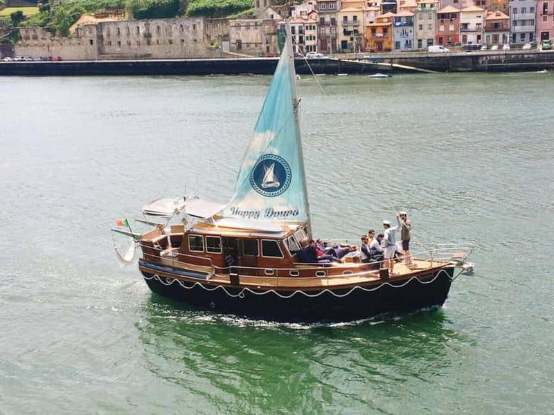 Porto: Classic Sailboat Cruise Along the Douro River - A classic boat with a personal feel