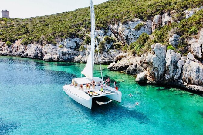 Porto Conte: Half-day catamaran tour with aperitif - Key points before you book