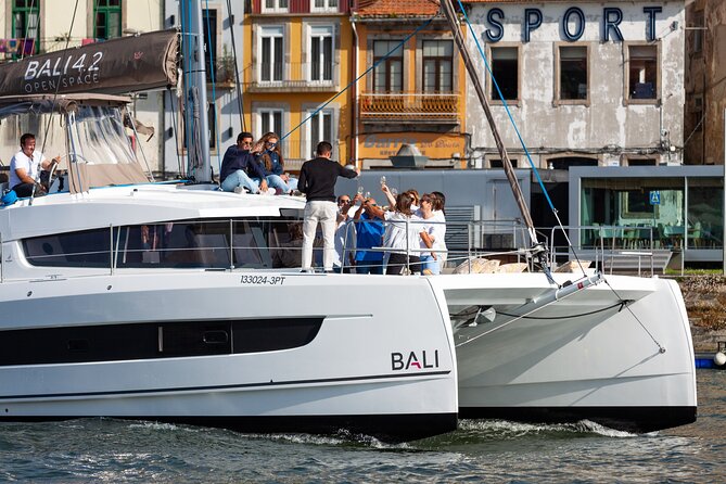 Porto Douro River Cruise With Port Wine - Daytime or Sunset - Boat comfort, group size, and the sails