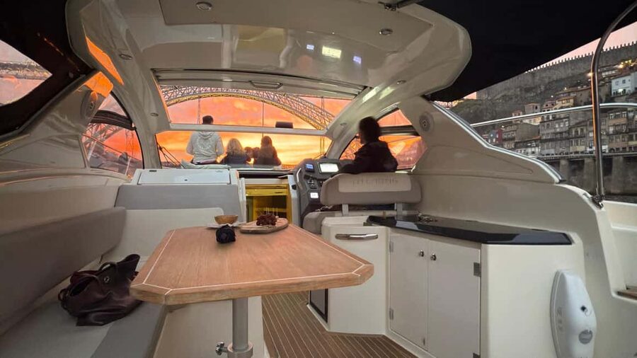 Porto: Luxury 6 Bridges Yacht Cruise with Wine & Snacks - Is 64 dollars good value?