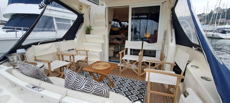 Porto: Luxury Yacht Tour of the 6 Bridges and Douro Estuary - What $57 buys you