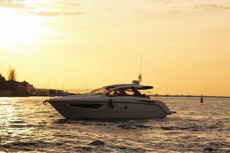 Porto: Private Yacht Cruise with Local Wines & Snacks - Starting at Freixo Marina