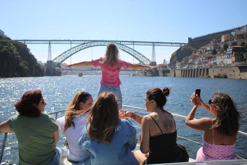 Porto: Private Yacht Tour with Wine, Snacks & 6 Bridges - Passing Porto’s six bridges