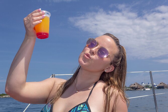 Premium Isla Mujeres Tour by Private Catamaran - The return sail, with drinks and open water