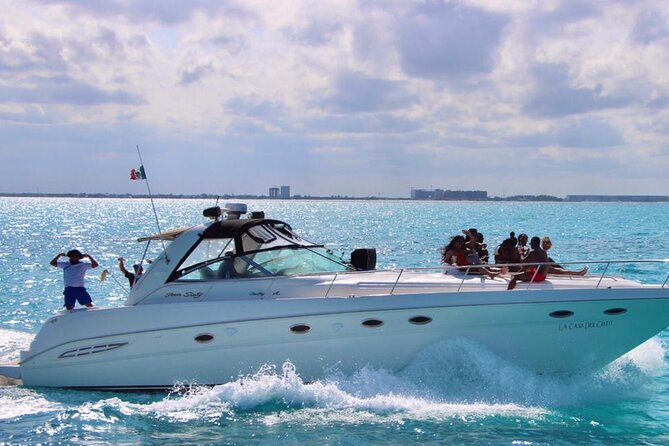 Private 50FT Yacht Rental in Cancún P8 - Who should book this yacht?