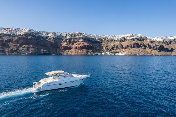 Private all included yacht Tour in Santorini - Seeing Santorini from a private yacht