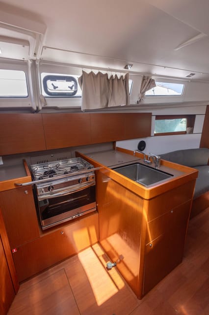 Private and exclusive sailboat in and around the Bay of Palma - Choosing between 2.5, 4, and 8 hours