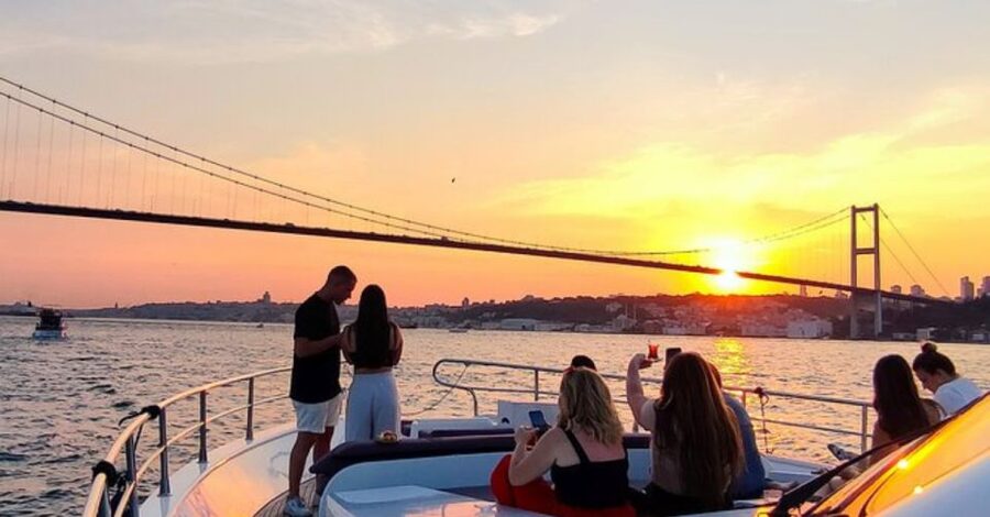 Private Bosphorus Sightseeing Cruise By Luxury Yacht - European shore: Dolmabahçe and Ortaköy