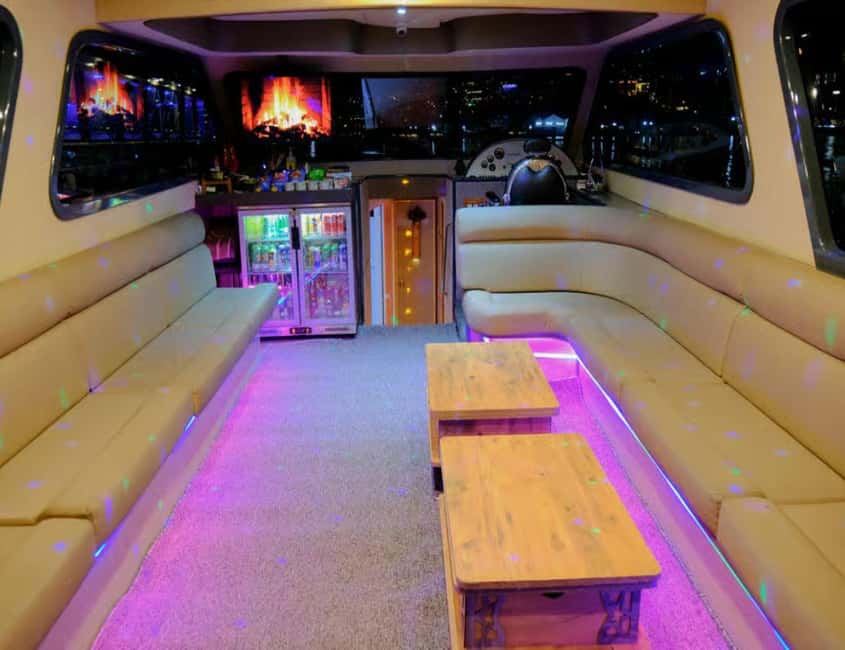 Private Bosphorus Yacht Experience in Istanbul - Dolmabahçe, Çırağan, and Ortaköy Mosque