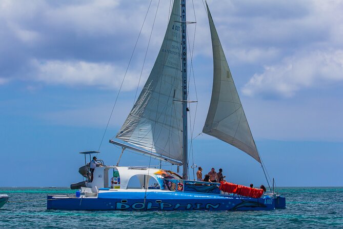 Private Catamaran Adventure Cruise with Rope Swing and Water Slide - A light lunch makes the three-hour format practical