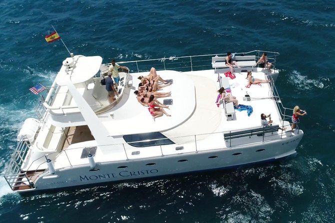 Private Catamaran Charter with Transfer, Buffet and Snorkeling - Key points to know before you book