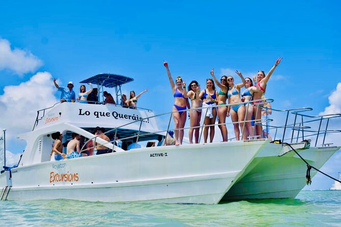 Private Catamaran Cruise with Slide & unlimited drinks - What the $680 private price really buys