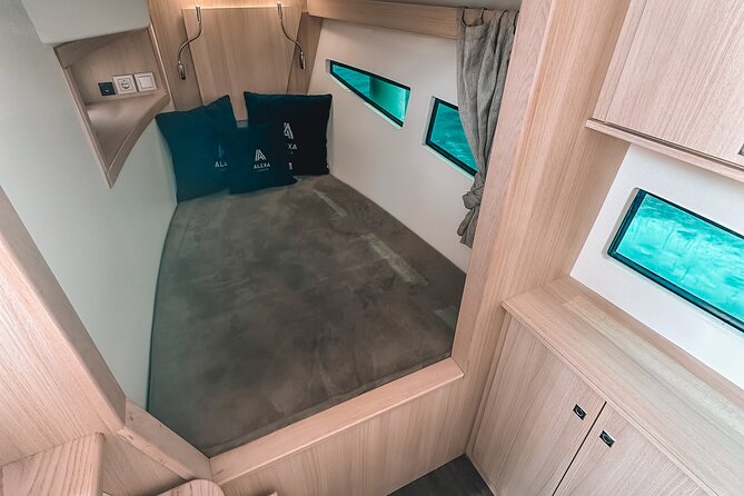 Private Charter in Catamaran Alexa by Barcelona 12 pax 2/4/8 HS - The crew can shape the whole day