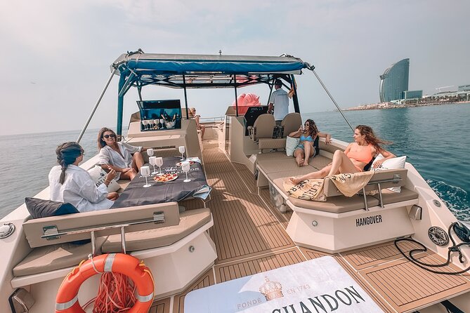 Private Charter in Catamaran Alexa by Barcelona 12 pax 2/4/8 HS - Who will enjoy the Catamaran Alexa most