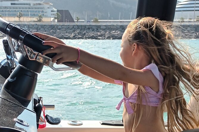 Private Charter in Catamaran Alexa by Barcelona 12 pax 2/4/8 HS - Food, drinks, and the practical comforts on board