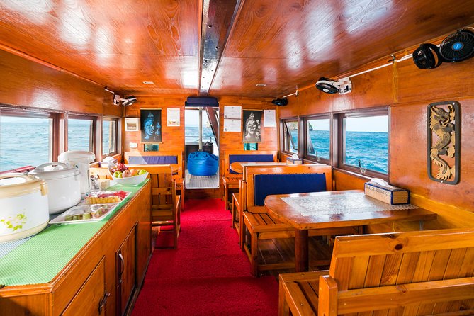 Private Full-Day Blue Dragon Yacht to Angthong National Marine Park - Lunch among Ang Thong’s limestone islands