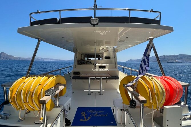 Private Full-Day Motor Yacht Cruise with Meal, Open Bar+Transfers - Snorkeling near Thirasia and the return toward Oia
