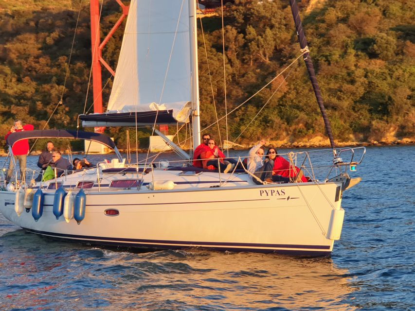 Private Lisbon Sightseeing Sailing Boat Tour with Locals - Meeting at Padrão dos Descobrimentos
