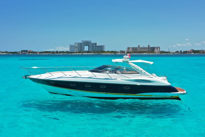 Private Premium Yacht 46FT Rental in Cancún - One and two hours: a short Cancun cruise