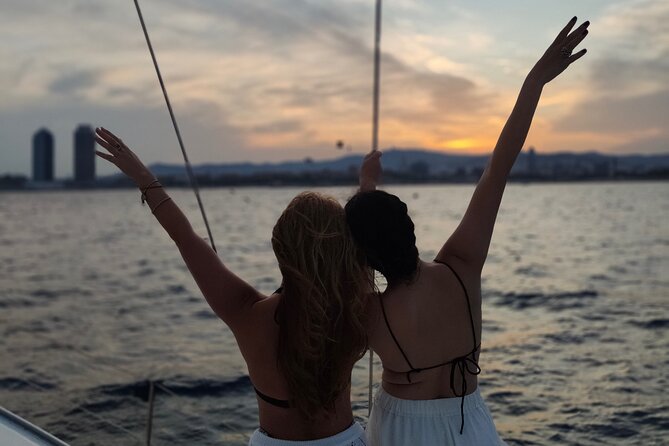 Private Sailboat Barcelona up to 11pax w/Premium Boat & Aperitifs - Leaving Port Olímpic and trading streets for sea