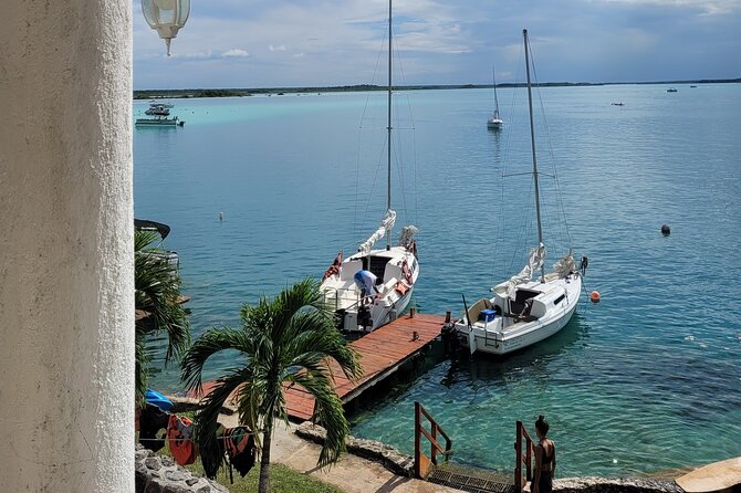 Private sailing tour of Bacalar Lagoon - Fruit, beer, and a break on the boat