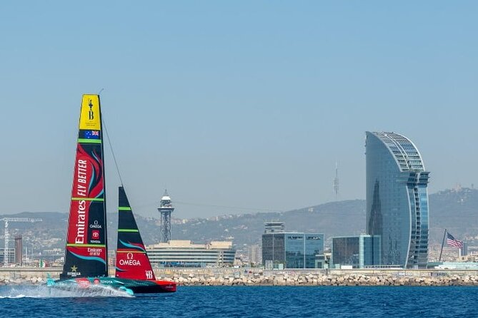 Private sailing tour with aperitif in Barcelona - Leaving Port Fòrum for open water
