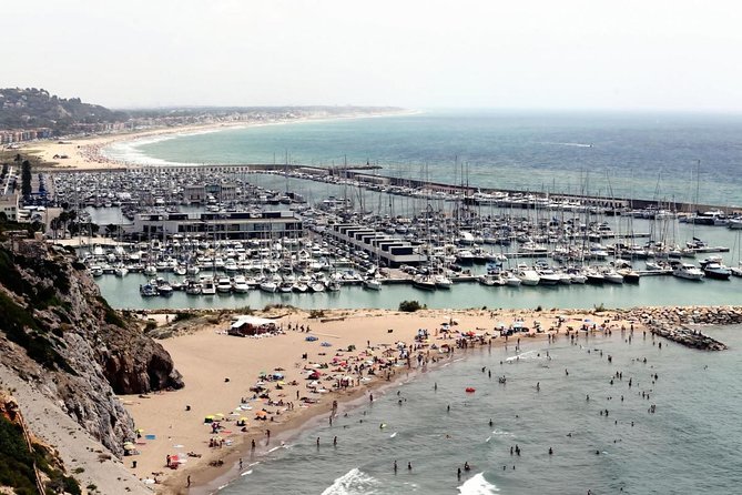 Private sailing trip from Barcelona with open bar - Choosing one, two, or three hours