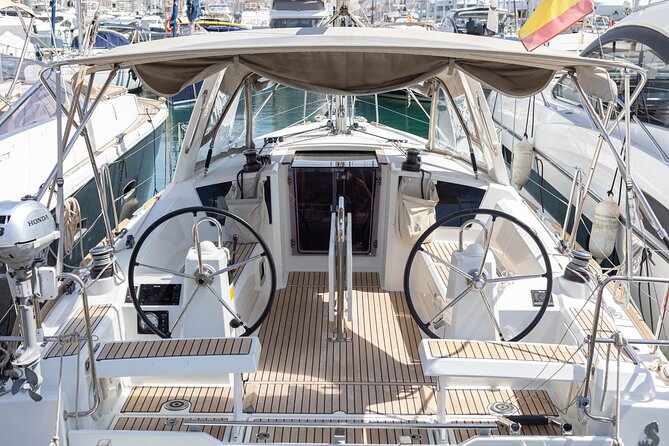 Private sailing yacht by the Bay of Palma and nearby coves - Key points to know before boarding