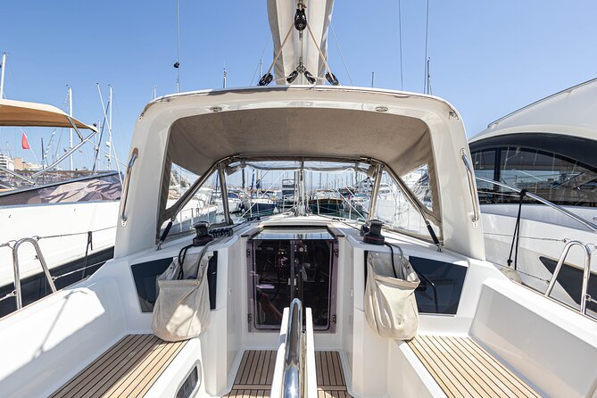 Private sailing yacht by the Bay of Palma and nearby coves - The cave question and the importance of a good skipper