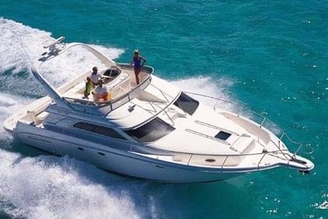 Private SeaRay 47ft Yacht Rental Cancun 23P6 - Two hours in Cancun Bay