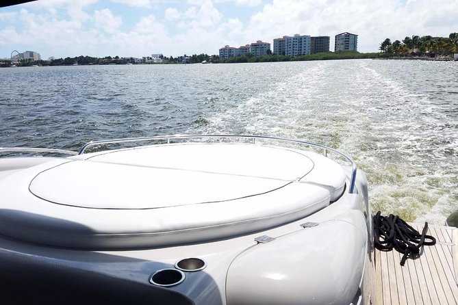 Private SUNSEEKER 60 Yacht Experience for up to 20 Guests - Food, drinks, and what to bring
