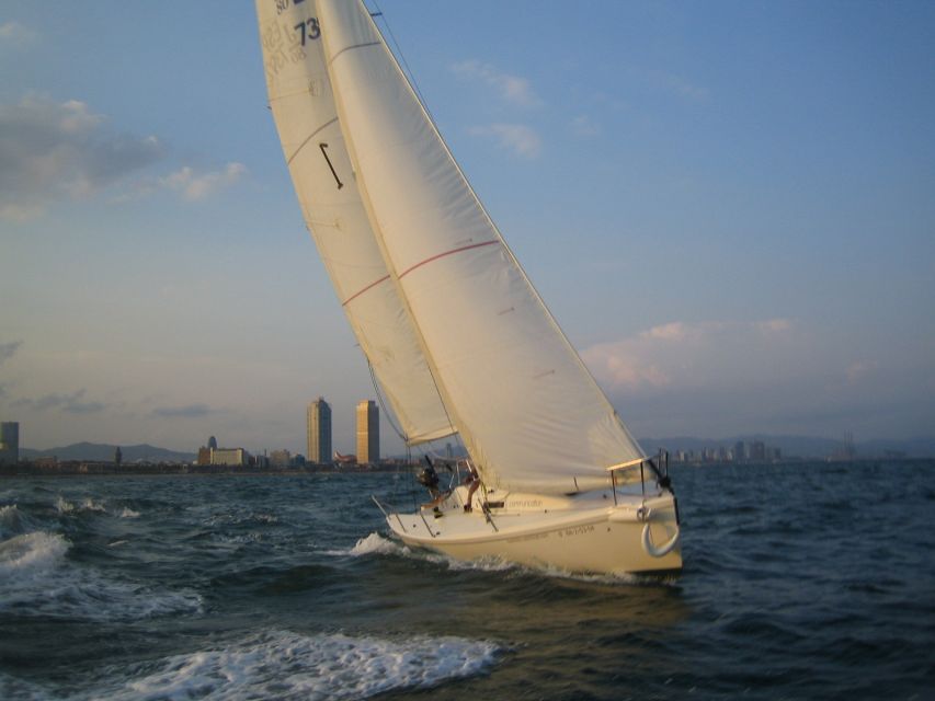 Private Sunset Sailing Trip with Cava & Skyline Views - Three hours on a sporty 8-meter yacht