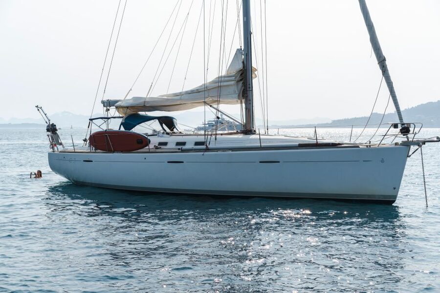 Private tour on a sailboat - Swim and paddle - Antibes Cape - Is $752 a good value for six people?
