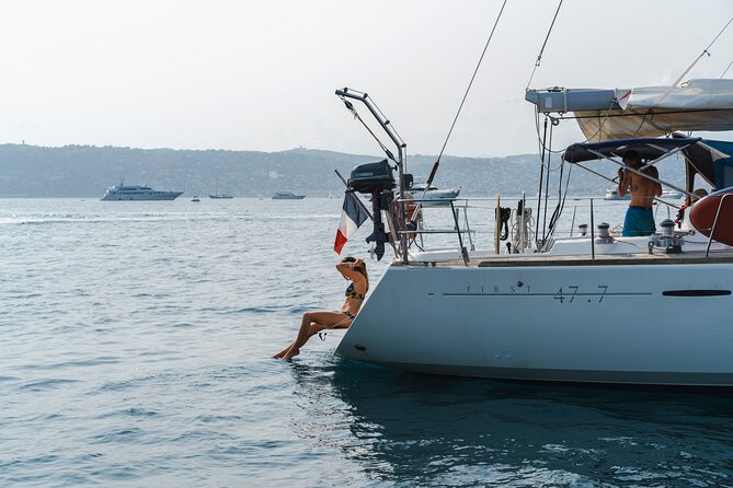 Private tour on a sailboat with apéritif at sunset on Antibes - Sailing Around the Cape