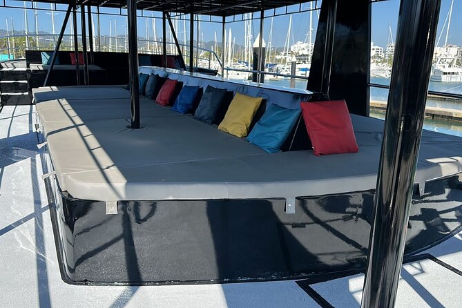Private Yacht Charter ChicaFUN 2 Waterslides All Inclusive - Why the private format changes the value