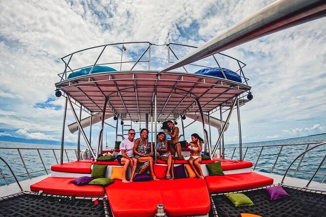 Private Yacht Charter ChicaFUN 3 Waterslides All Inclusive - A private yacht day built around your group