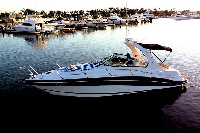 Private yacht charter for cruising & snorkeling in Cabo San Lucas - Service, atmosphere, and what to watch for