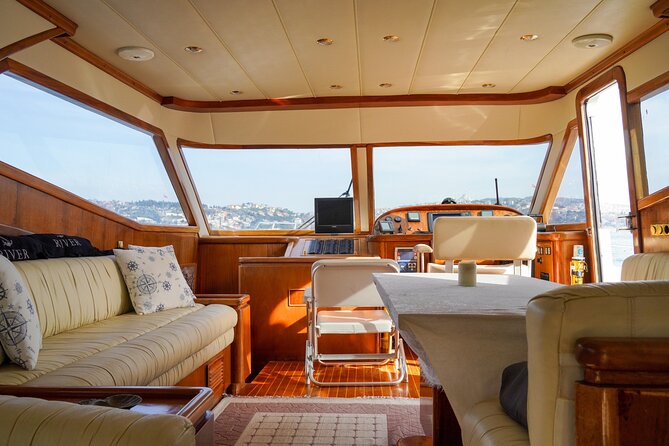 Private Yacht Cruise on Bosphorus - Beylerbeyi Palace beneath the bridge
