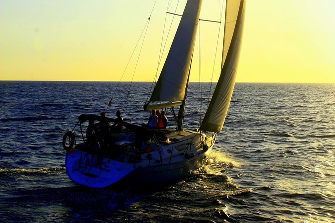 Private Yacht Excursion from Puerto Colon 3 hours - Hotel pickup, meeting point, and timing