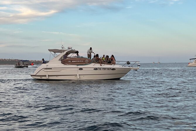 Private yacht rental for 2 hours - Meeting at Paseo de La Marina