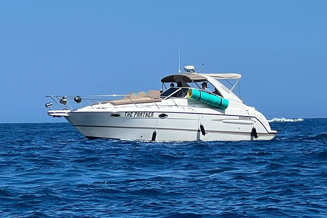 Private yacht rental for 2 hours - Should you book this private yacht?
