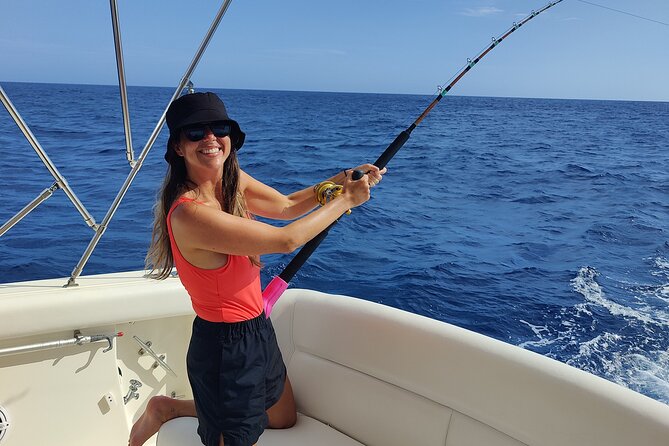 Private Yacht Ultimate Fishing and Snorkeling Adventure - 6 Hours - El Arco and Cabo’s famous coastal sights