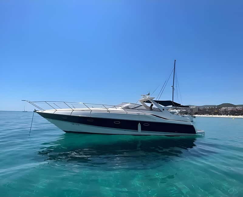 Puerto Banus: Private Luxury Yacht Charter - Setting off from Puerto Banús