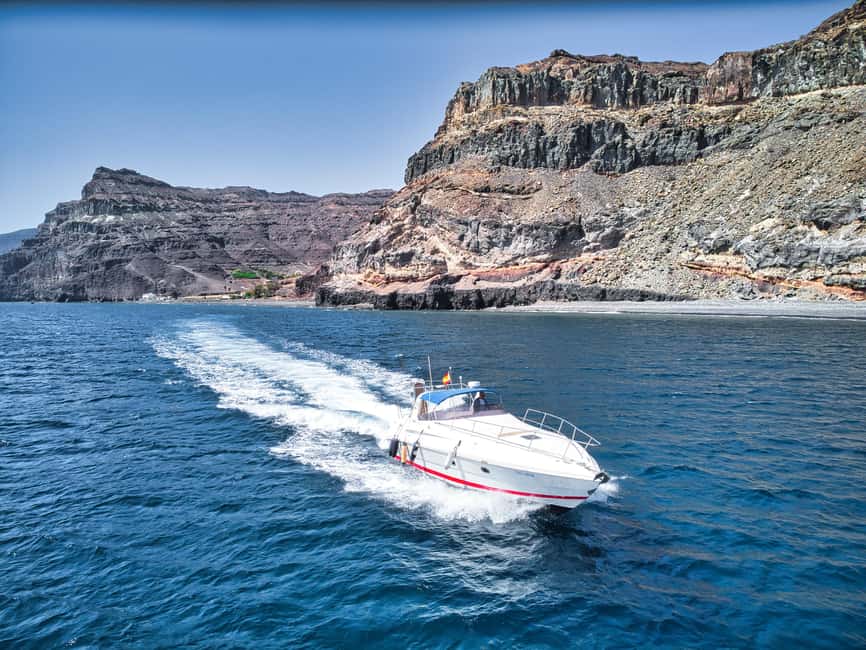 Puerto de Mogán: Private yacht for up to 9 people - The boat, the crew, and safety details