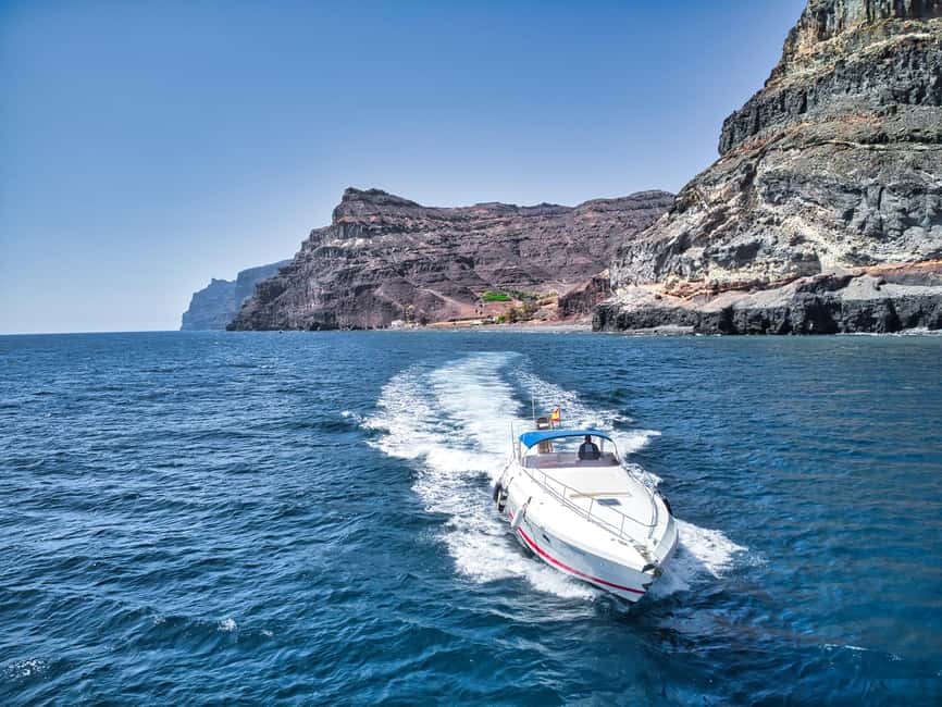 Puerto de Mogán: Private yacht for up to 9 people - Languages, timing, and booking flexibility