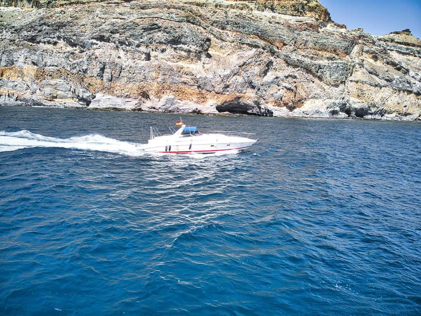 Puerto de Mogán: Private yacht for up to 9 people - Playa Perchel and the first stretch of coast