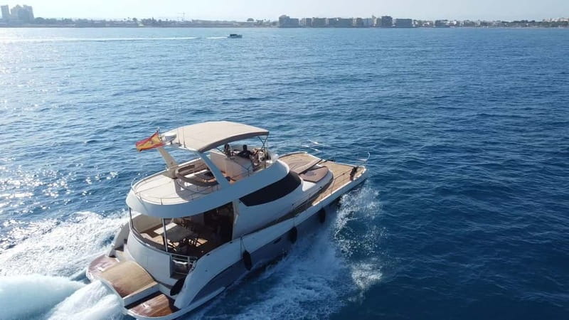 Puerto del Carmen: Private Sunset Catamaran Tour with Drinks - Who will enjoy this sunset cruise most