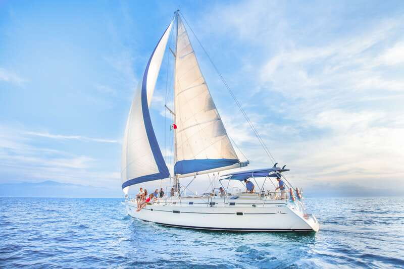 Puerto Vallarta: Luxury Day Sailing Tour of Bay of Banderas - The first 75 minutes: sailing toward the bay’s scenic points