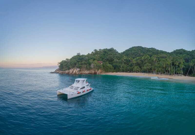 Puerto Vallarta: Luxury Yacht Tour with Lunch and Open Bar - Who will enjoy this boat day most